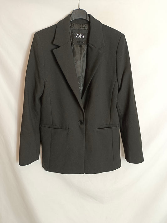 ZARA. Blazer negra larga T.s