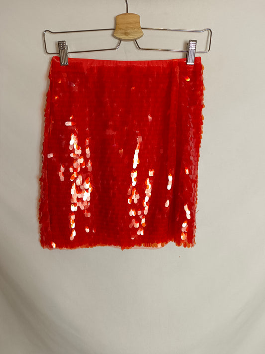 BERSHKA. Falda roja lentejuelas T.s