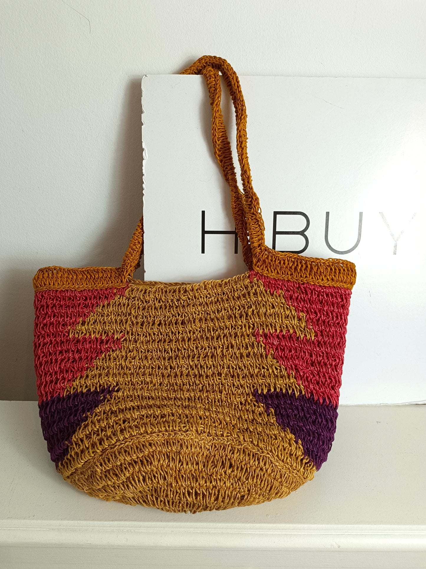 ZARA. Bolso de rafia colores