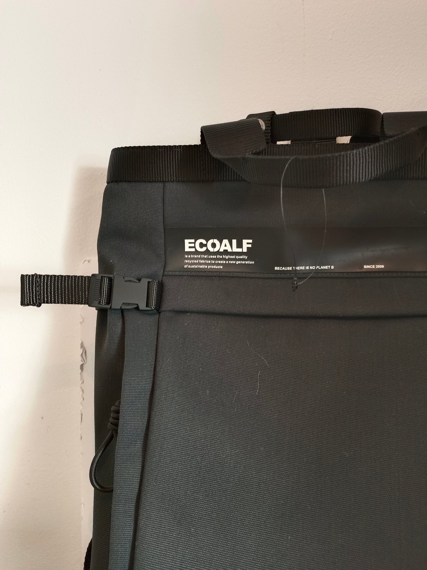 ECOALF. Two-tone green and black backpack