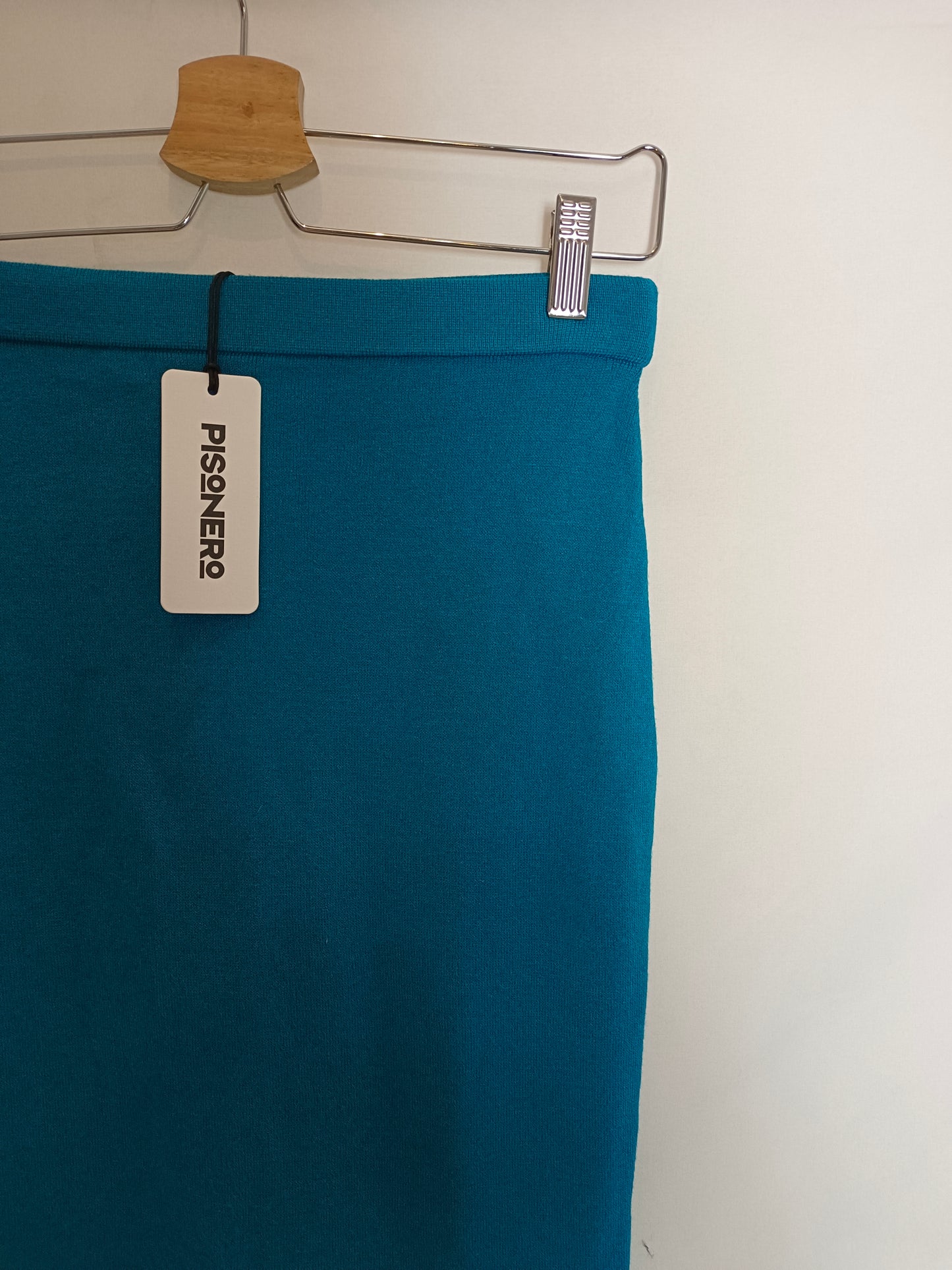 PISONERO. Falda punto azul  T.m