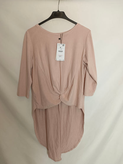 BERSHKA. Pink suede Ts top