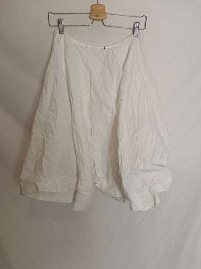 AMAYA ARZUAGA. White flared skirt, size 40