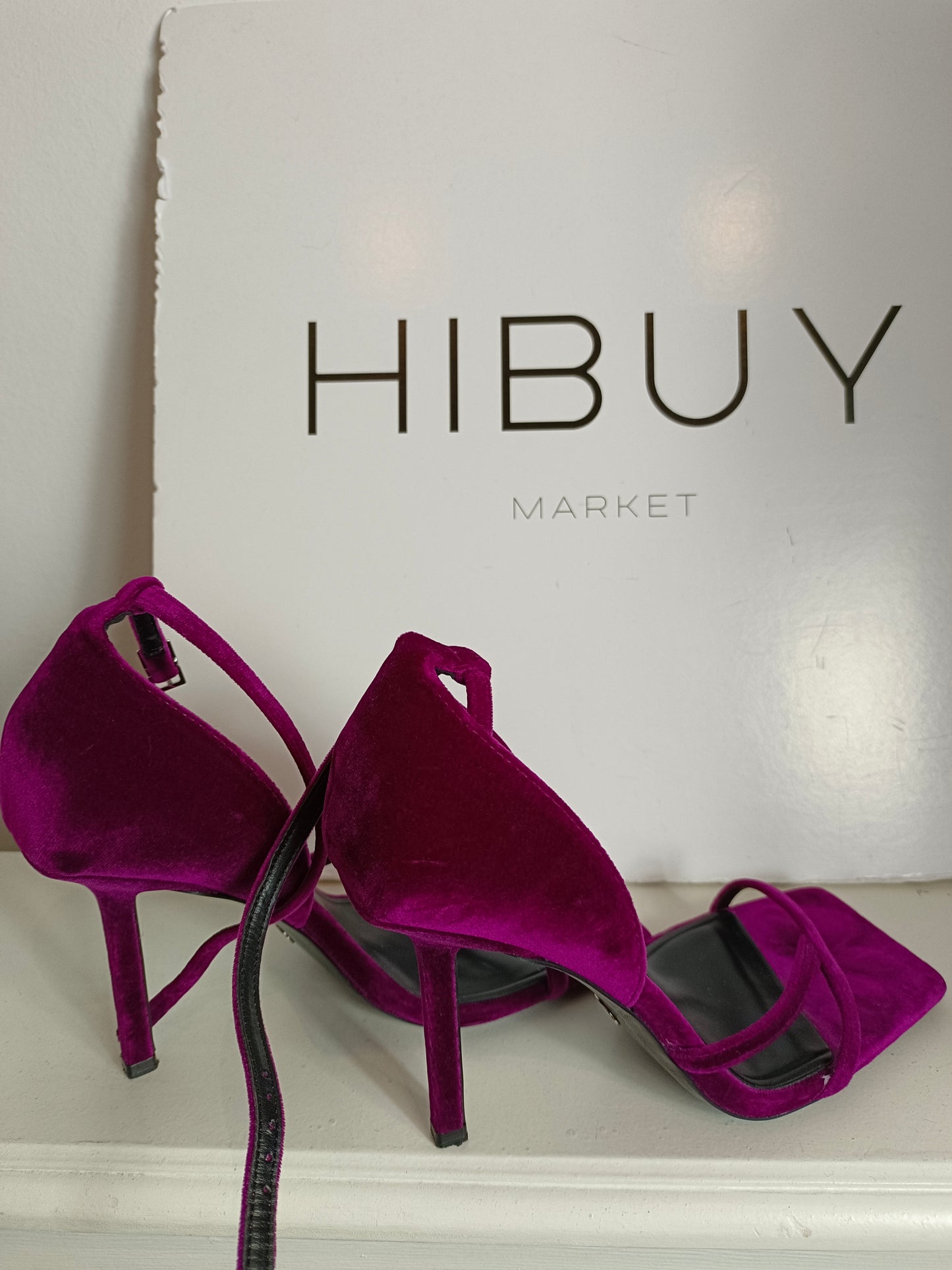 ZARA. Sandalia terciopelo rosa T.38