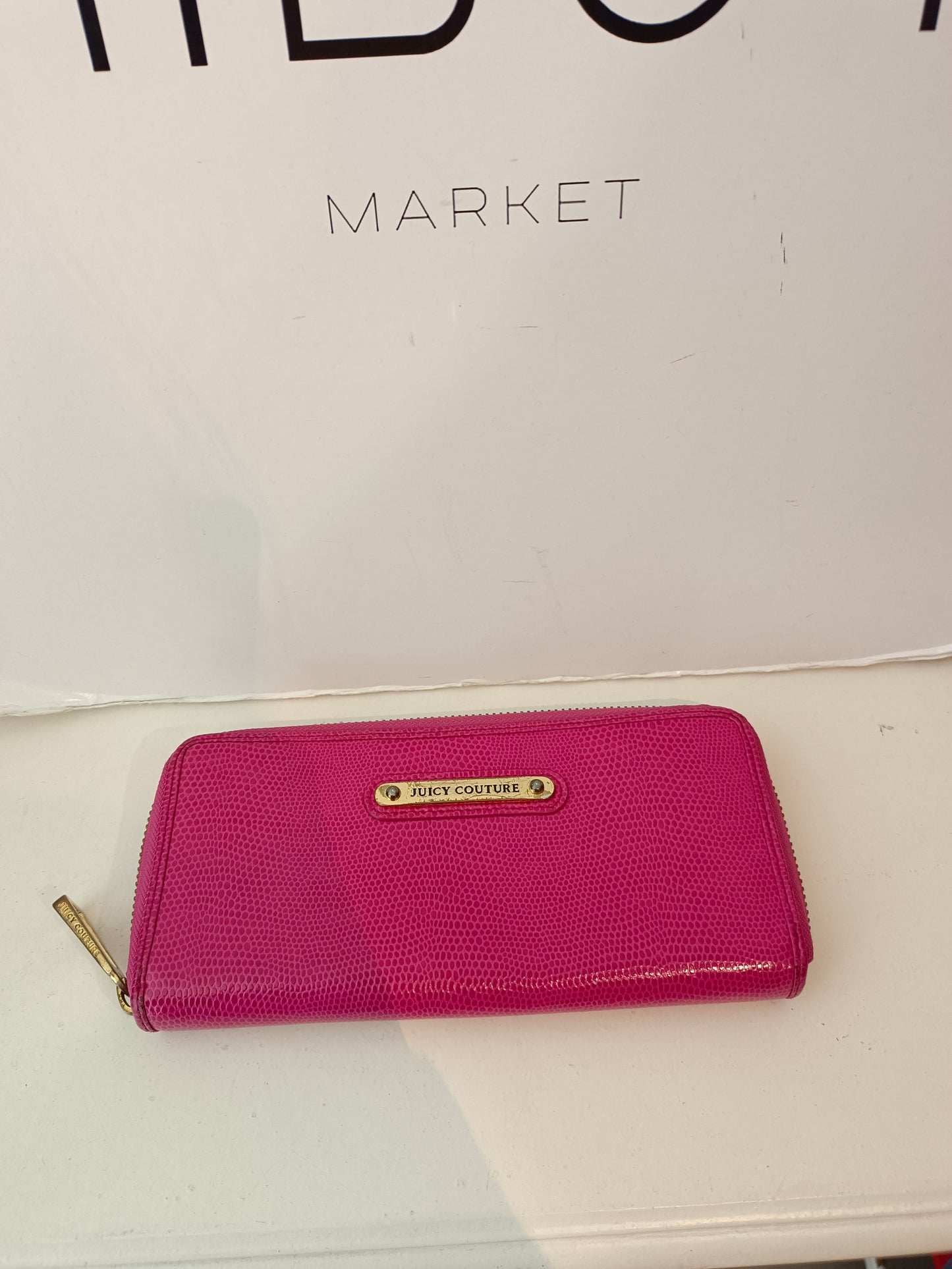 JUICY COUTURE. Cartera rosa piel