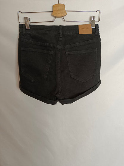 ZARA. Black denim shorts size 38