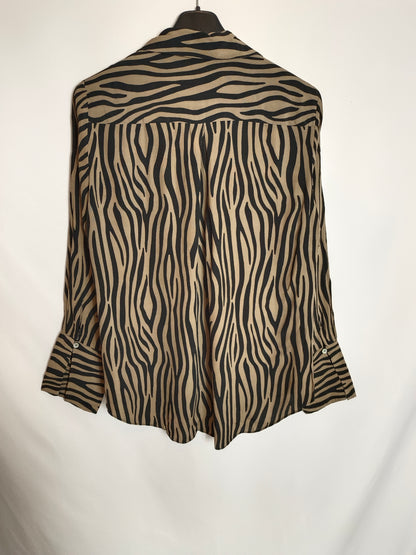 ZARA. Flowy print blouse Ts