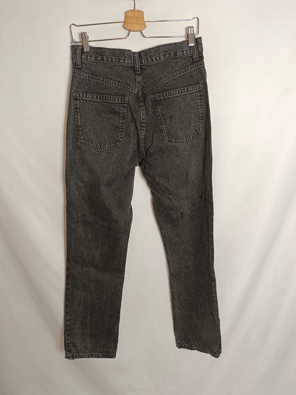 ZARA. pantalón denim efecto desgastado T.38