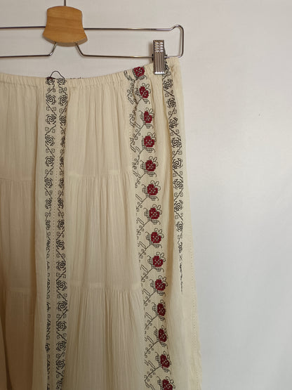ZARA. Long embroidered skirt S.xs/s