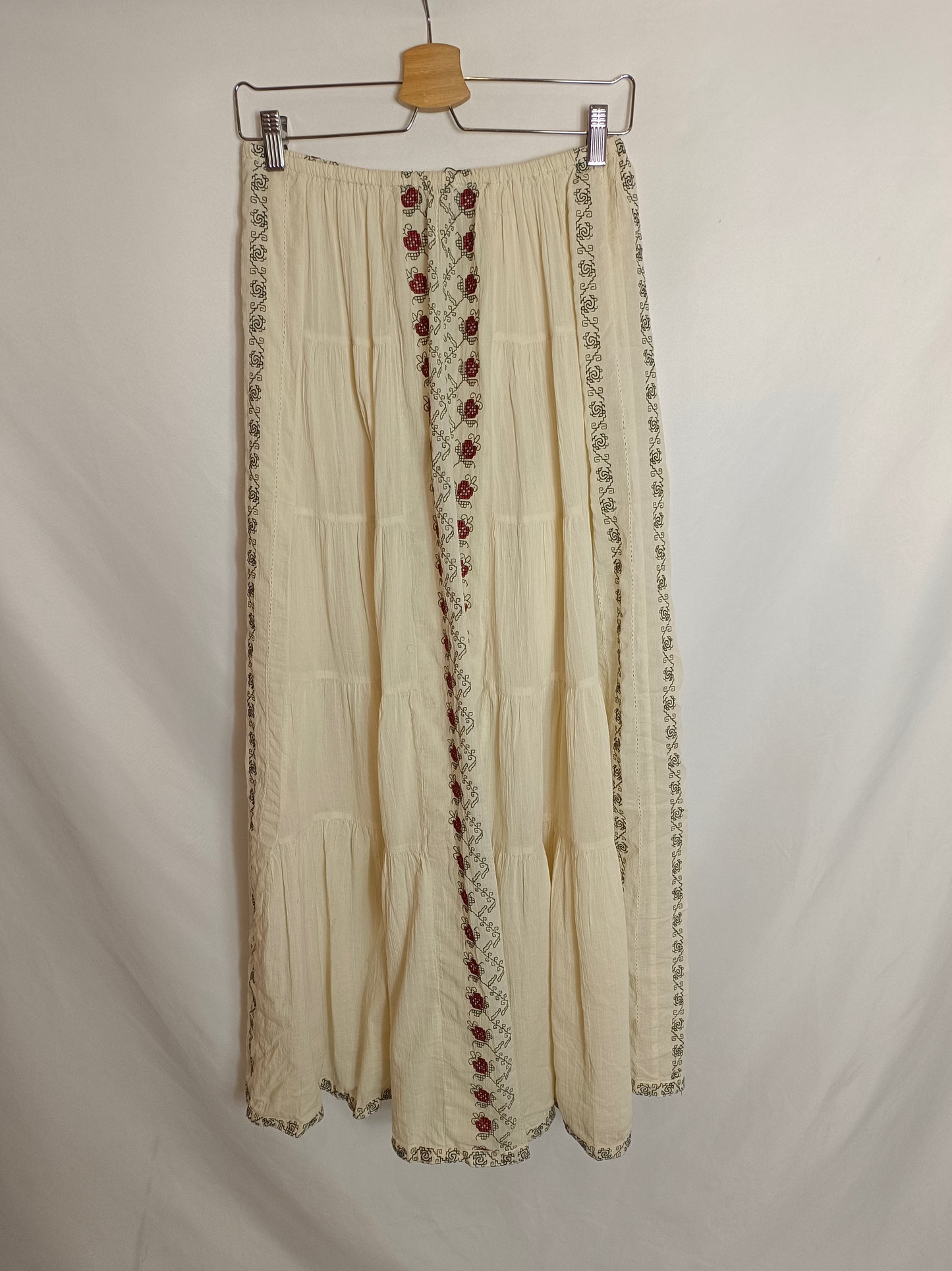 ZARA. Long embroidered skirt S.xs/s