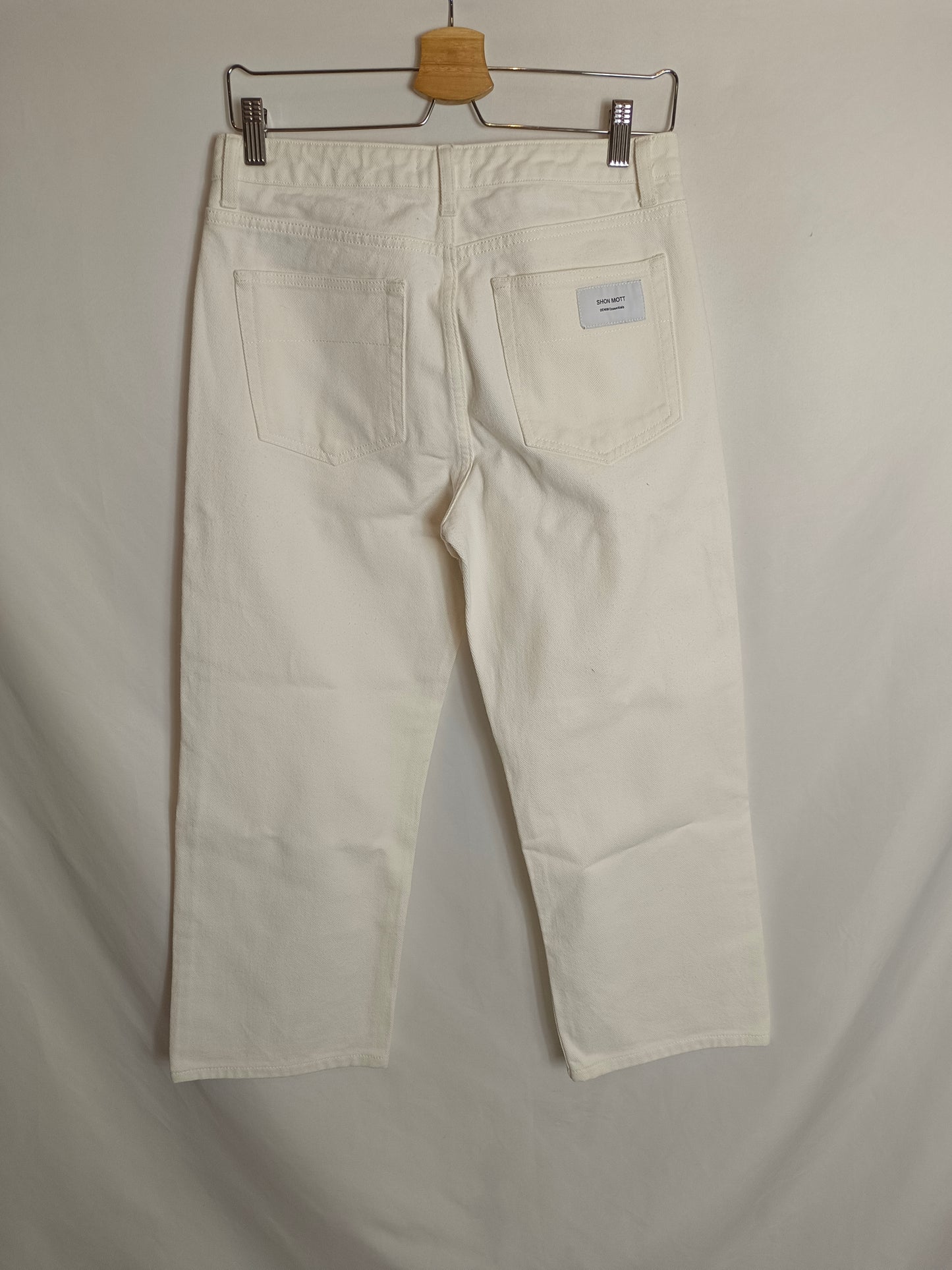 SHON MOTT. Pantalón denim blanco T.2(38)