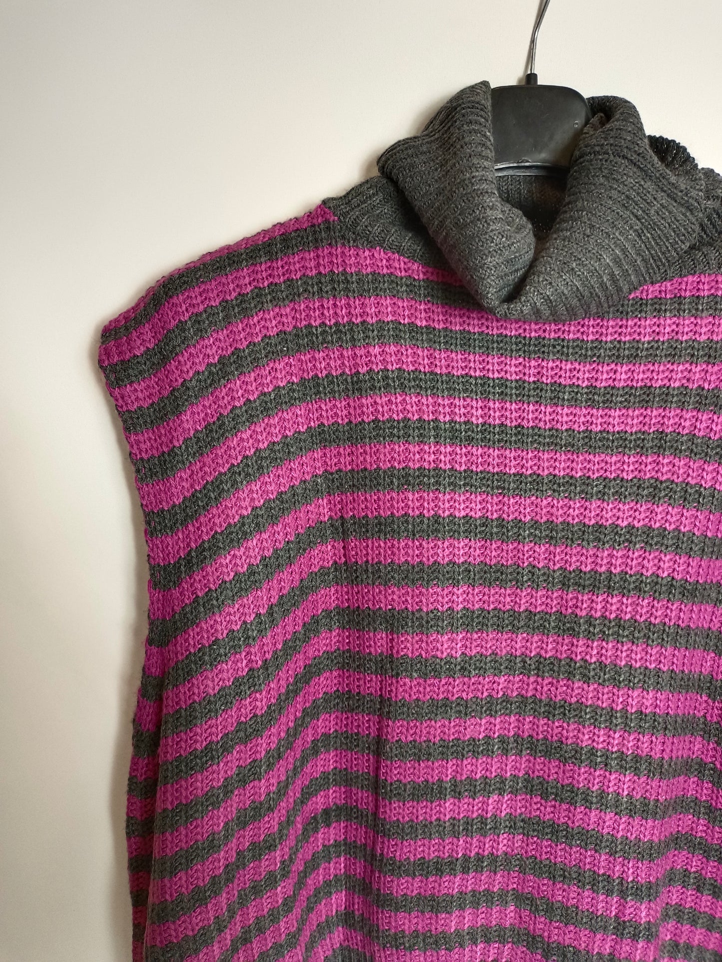 NOON. Jersey rayas sin mangas T.s