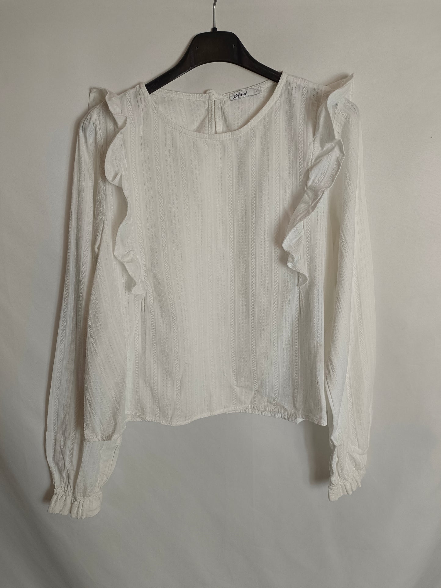 SUBDUED. Blusa blanca volantes T.36