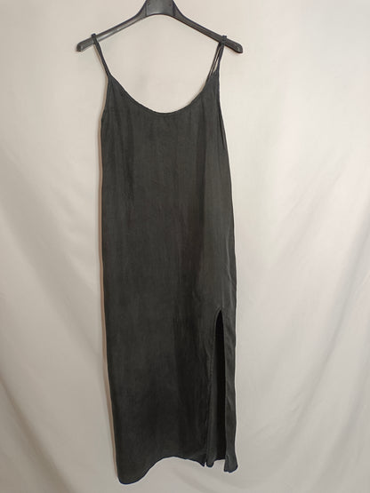 ZARA. Vestido midi gris oscuro T.xs