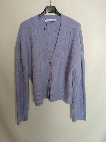 ZARA. Rebeca morada ochos T.m