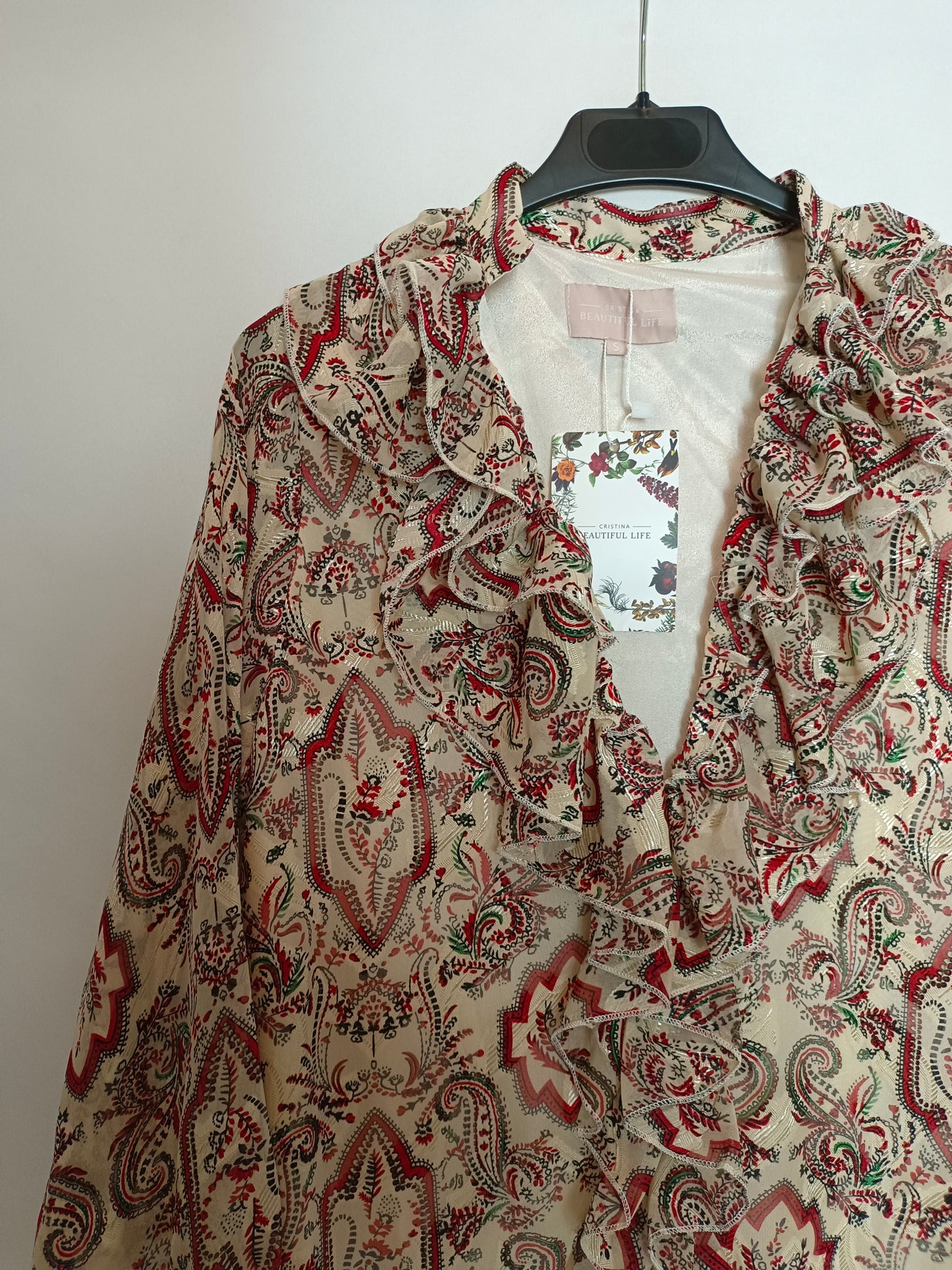 CRISTINA BEAUTIFUL LIVE. Long beige Ts dress