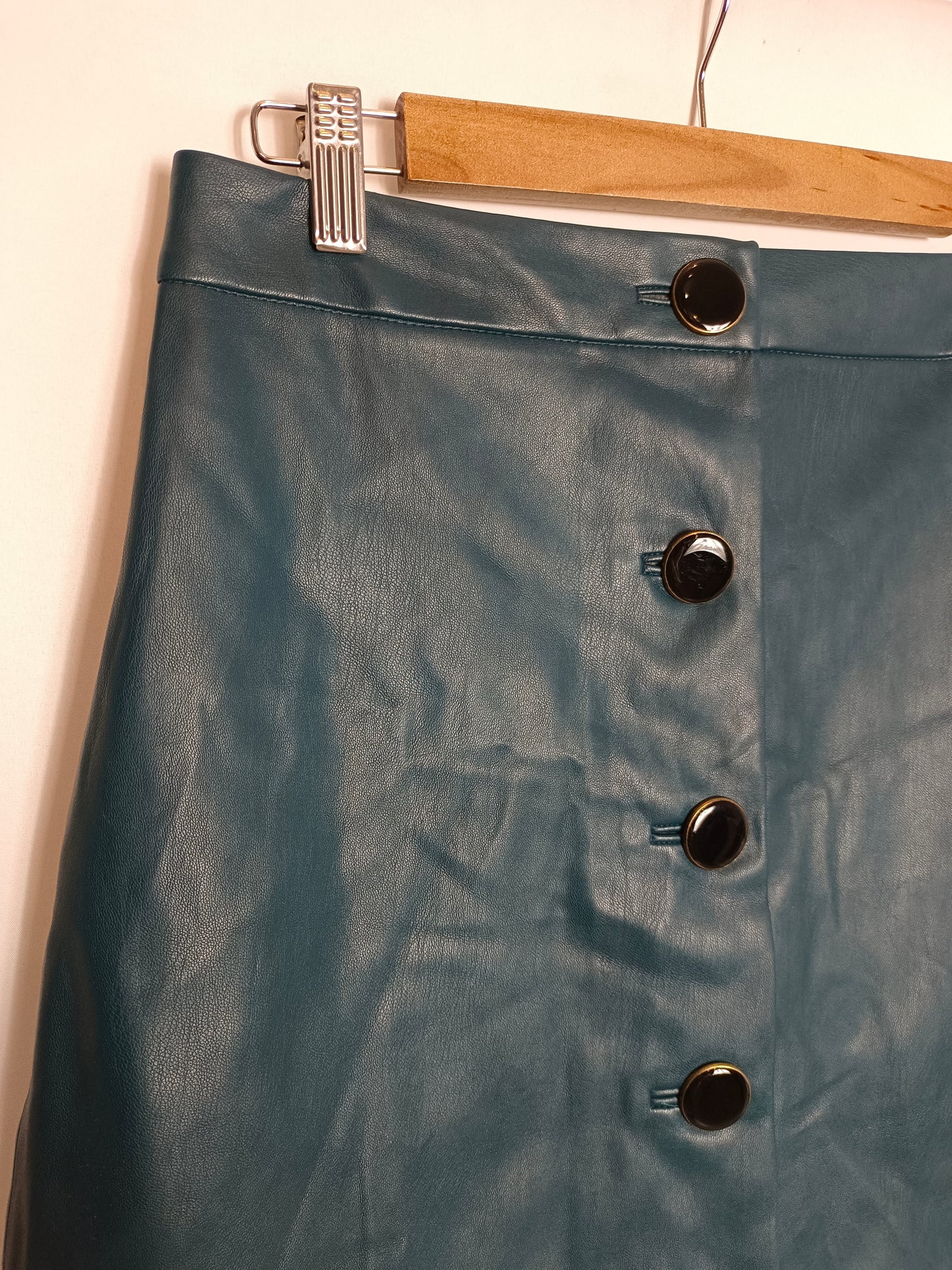 MANGO. Falda azul abotonada T.m