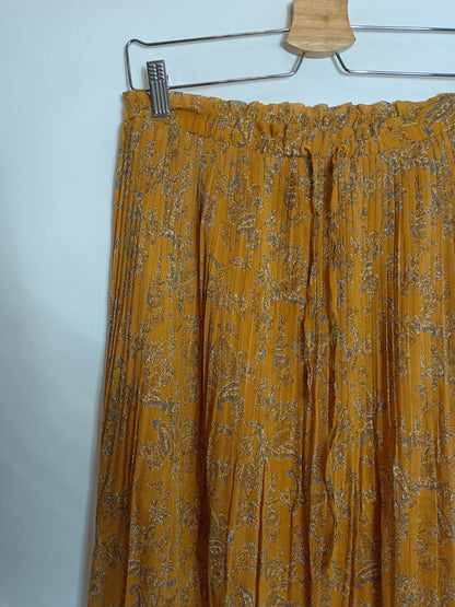 MANGO. Mustard floral skirt Tl