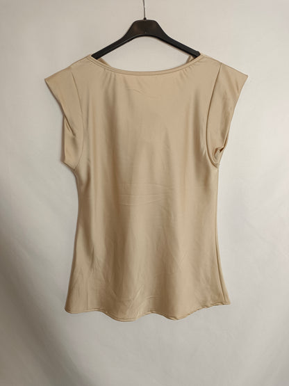 OTHERS. Flowy beige blouse Tu(m)