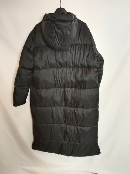 OYSHO. Plumas largo negro T.m