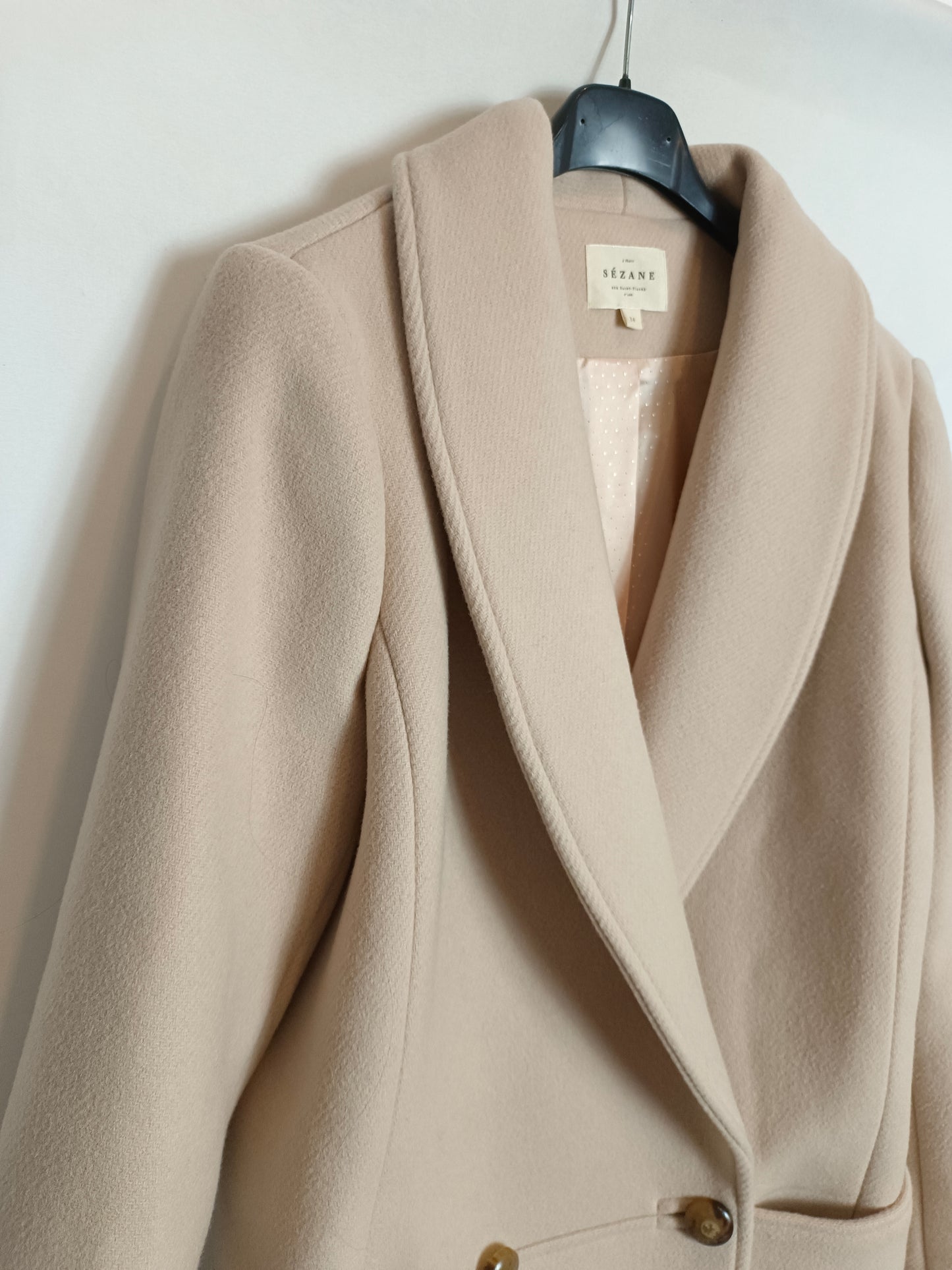 SEZANE. Abrigo camel cruzado T.34