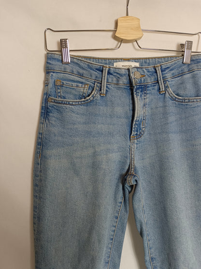 MANGO. Pantalón denim recto T.36