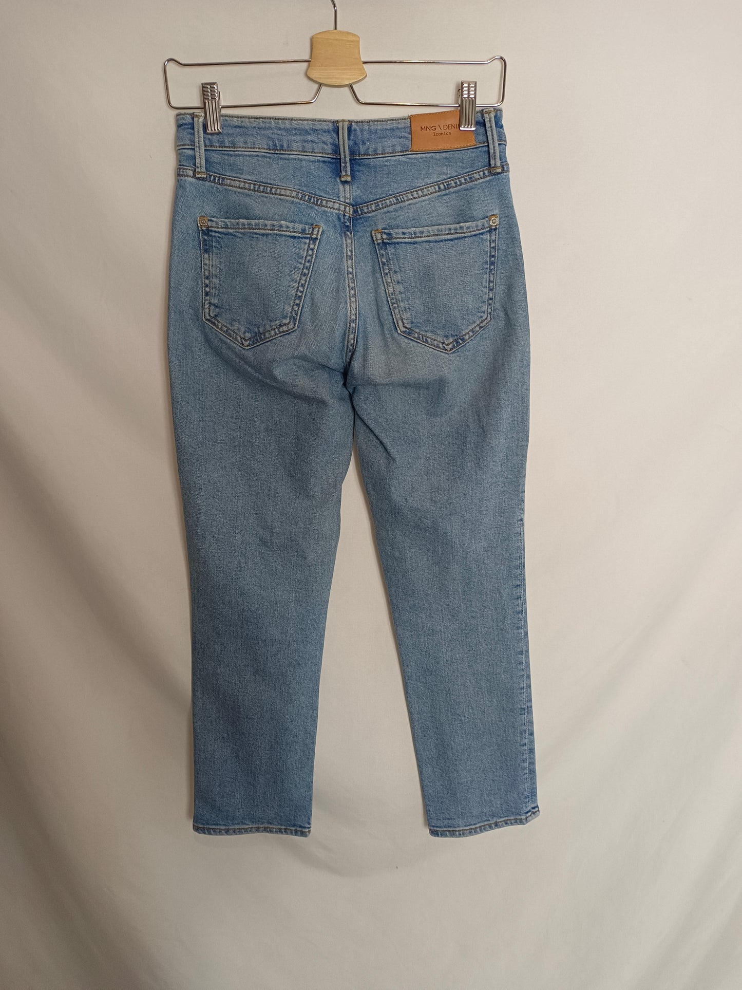 MANGO. Pantalón denim recto T.36