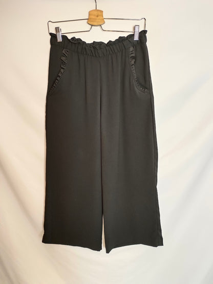 H&amp;M. Black fluid trousers S.38