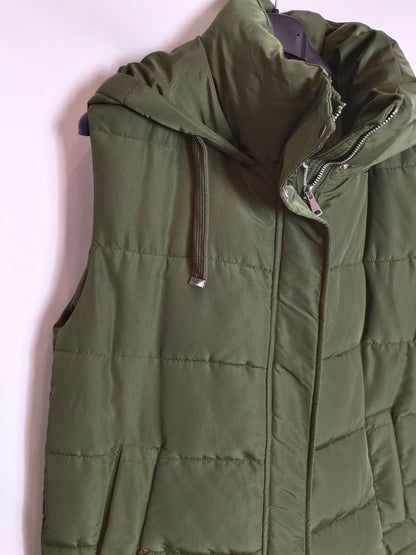 STRADIVRIUS. Plumas verde sin mangas T.s