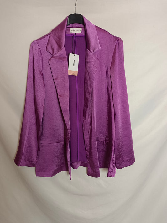 LEFTIES. Blazer morada satinada T.s