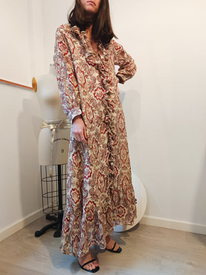 CRISTINA BEAUTIFUL LIVE. Long beige Ts dress