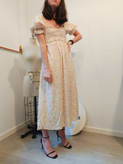 AUGUSTE. Beige floral dress, size 32