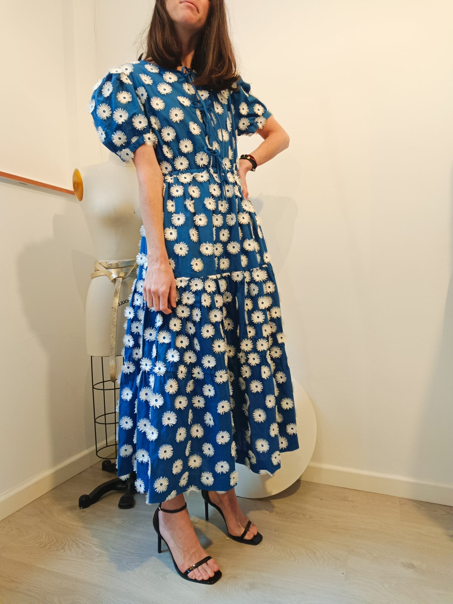 ANDION. Blue dress with embossed details. TS/M