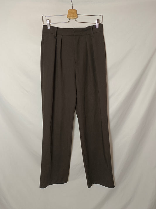 ZARA. Brown pleated trousers TS