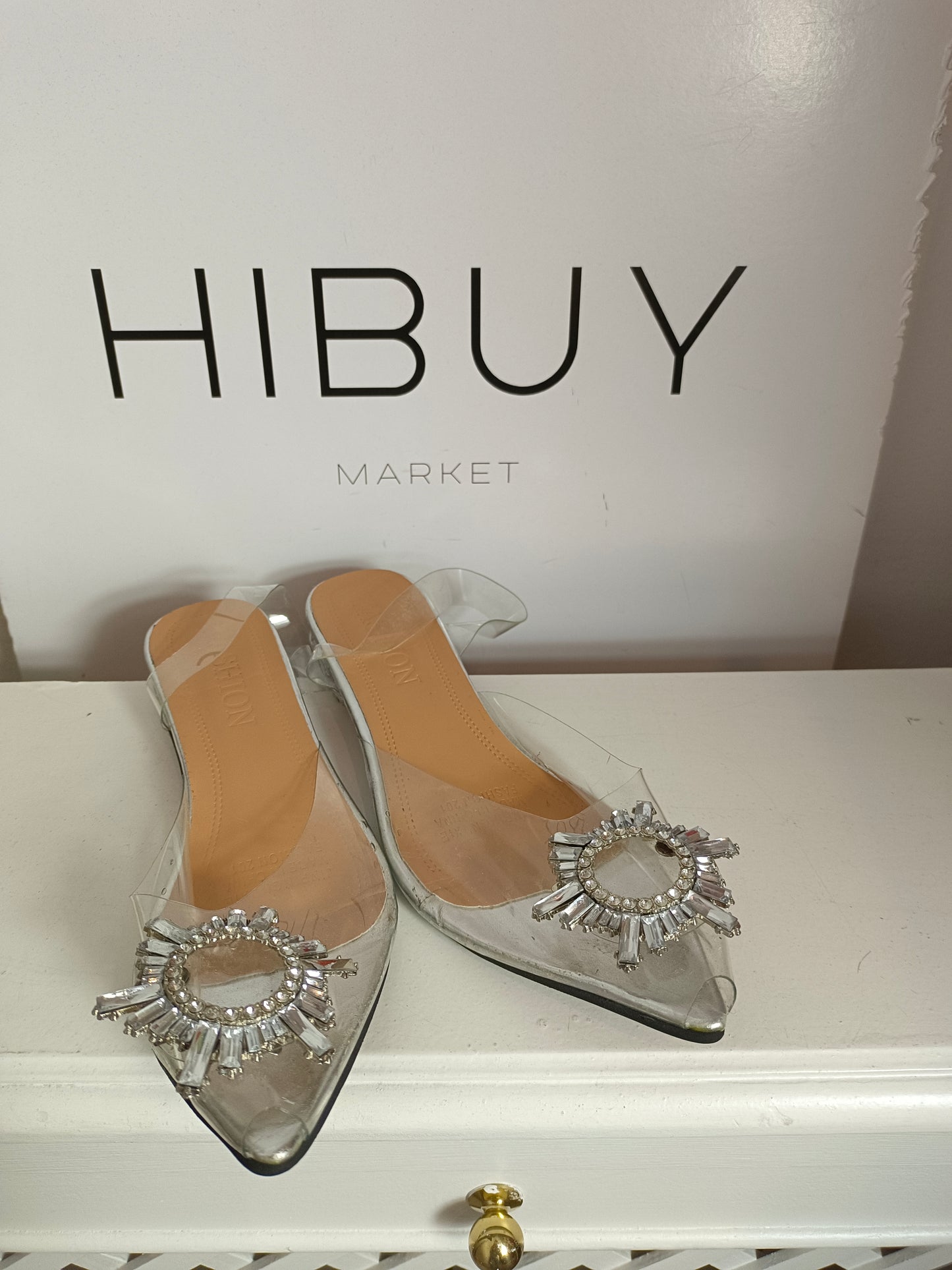 OTRAS. Zapatos transparentes broche T.39