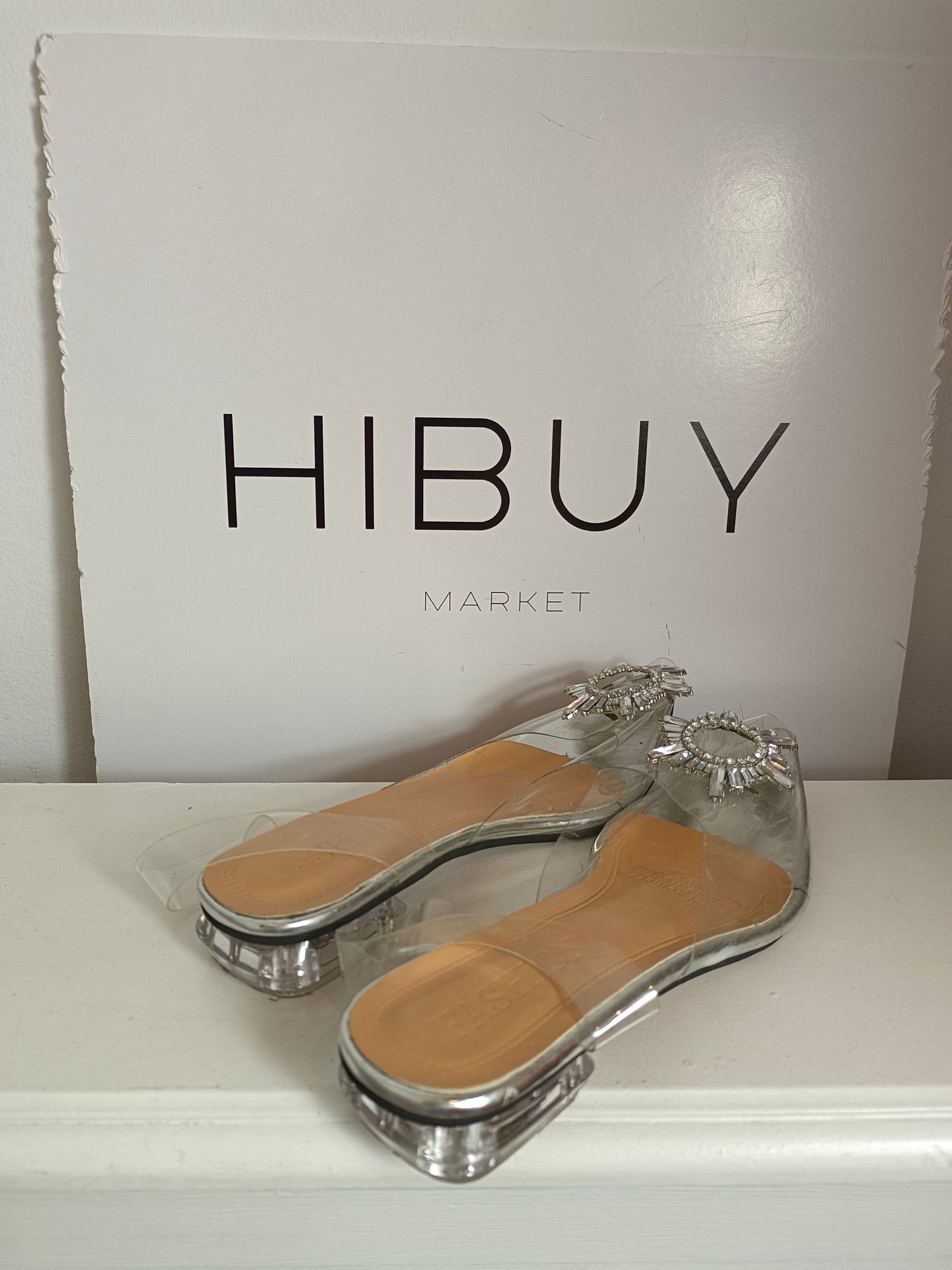 OTRAS. Zapatos transparentes broche T.39