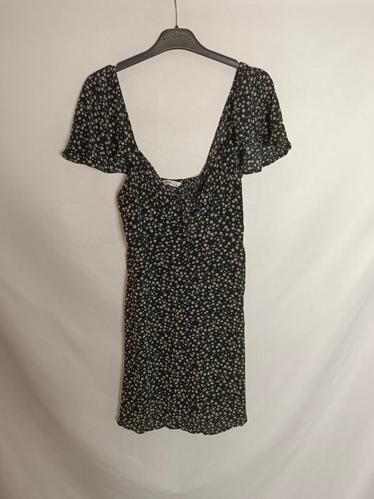 STRADIVARIUS. Vestido corto negro flores mini. T S
