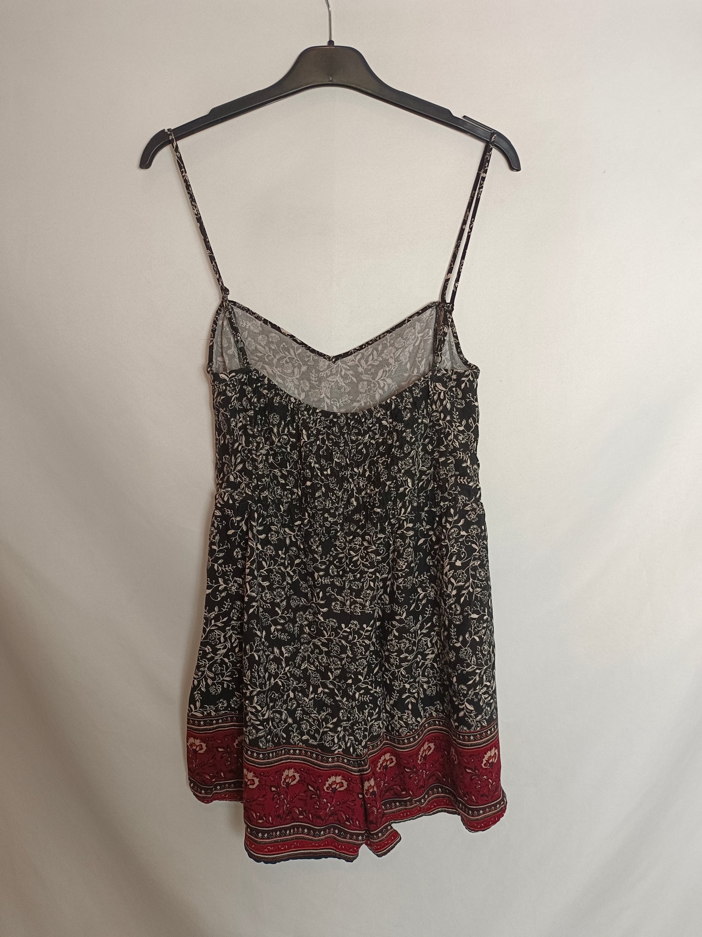STRADIVARIUS. Printed short jumpsuit. TS