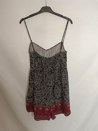 STRADIVARIUS. Printed short jumpsuit. TS