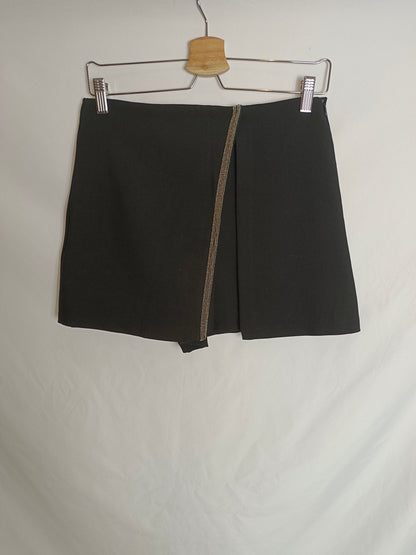 ZARA. Falda pantalón negro detalle T.m