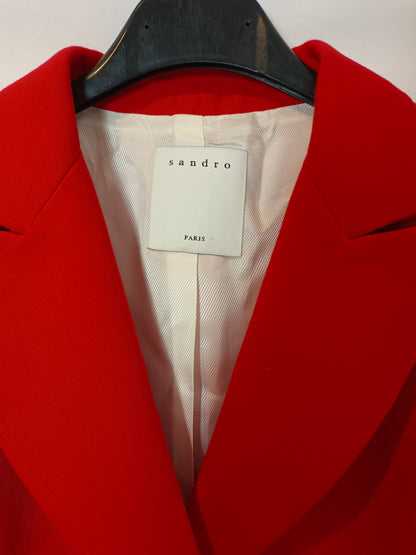 SANDRO. Basic red blazer T.38
