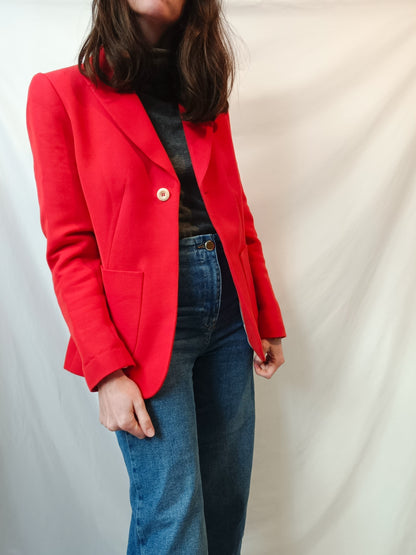 SANDRO. Basic red blazer T.38
