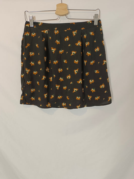 YES CHLOÉ. Black leaf skirt TU(36)