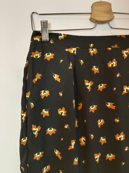 OUI CHLOÉ. Falda negra hojas TU(36)