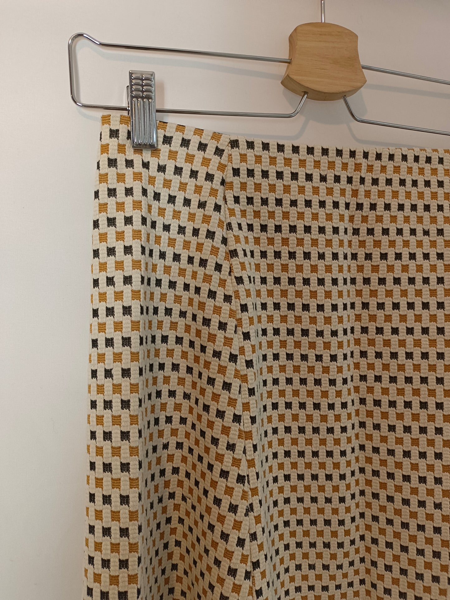 PULL&BEAR. Falda corta cuadros T.m