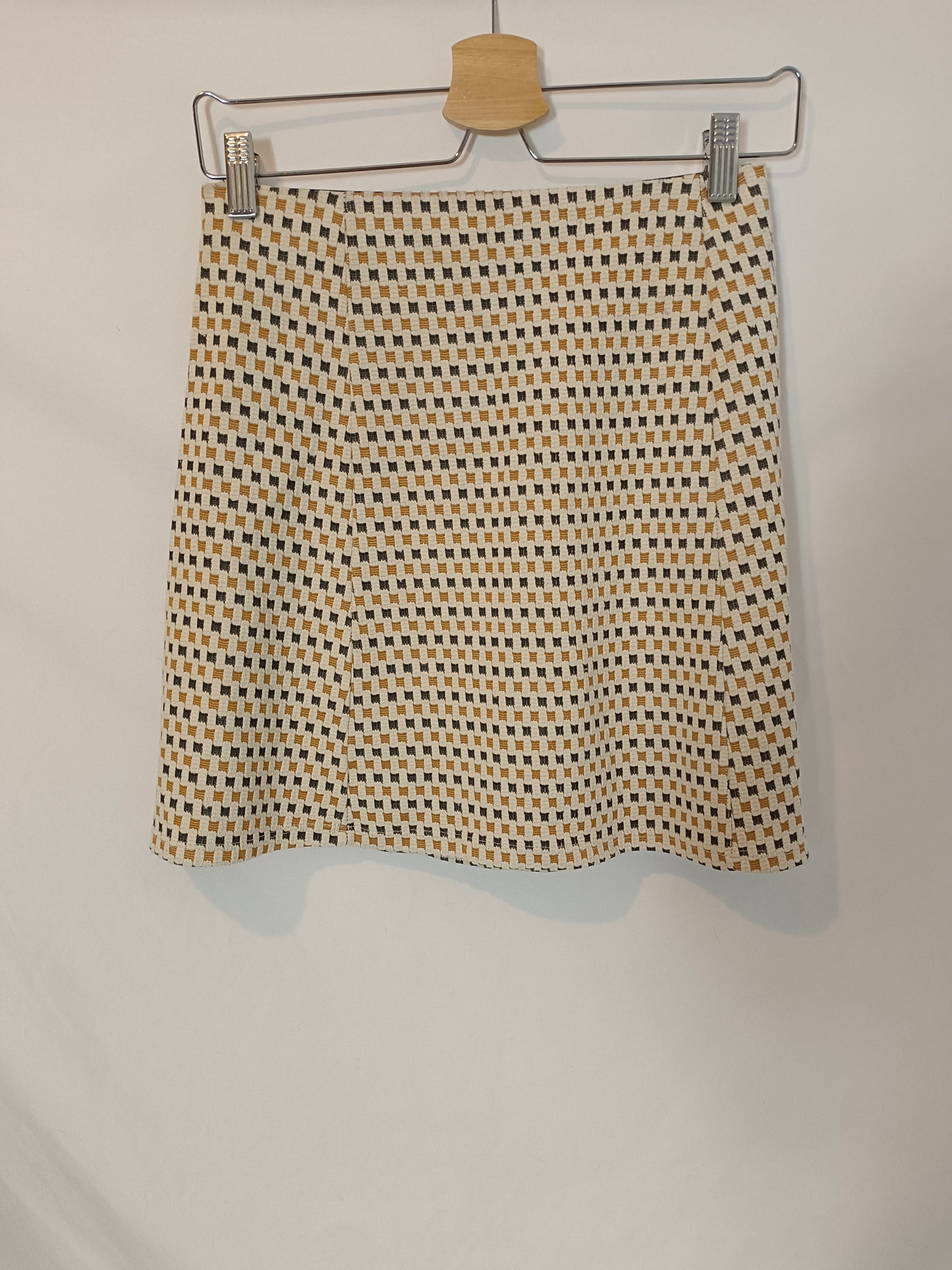 PULL&BEAR. Falda corta cuadros T.m