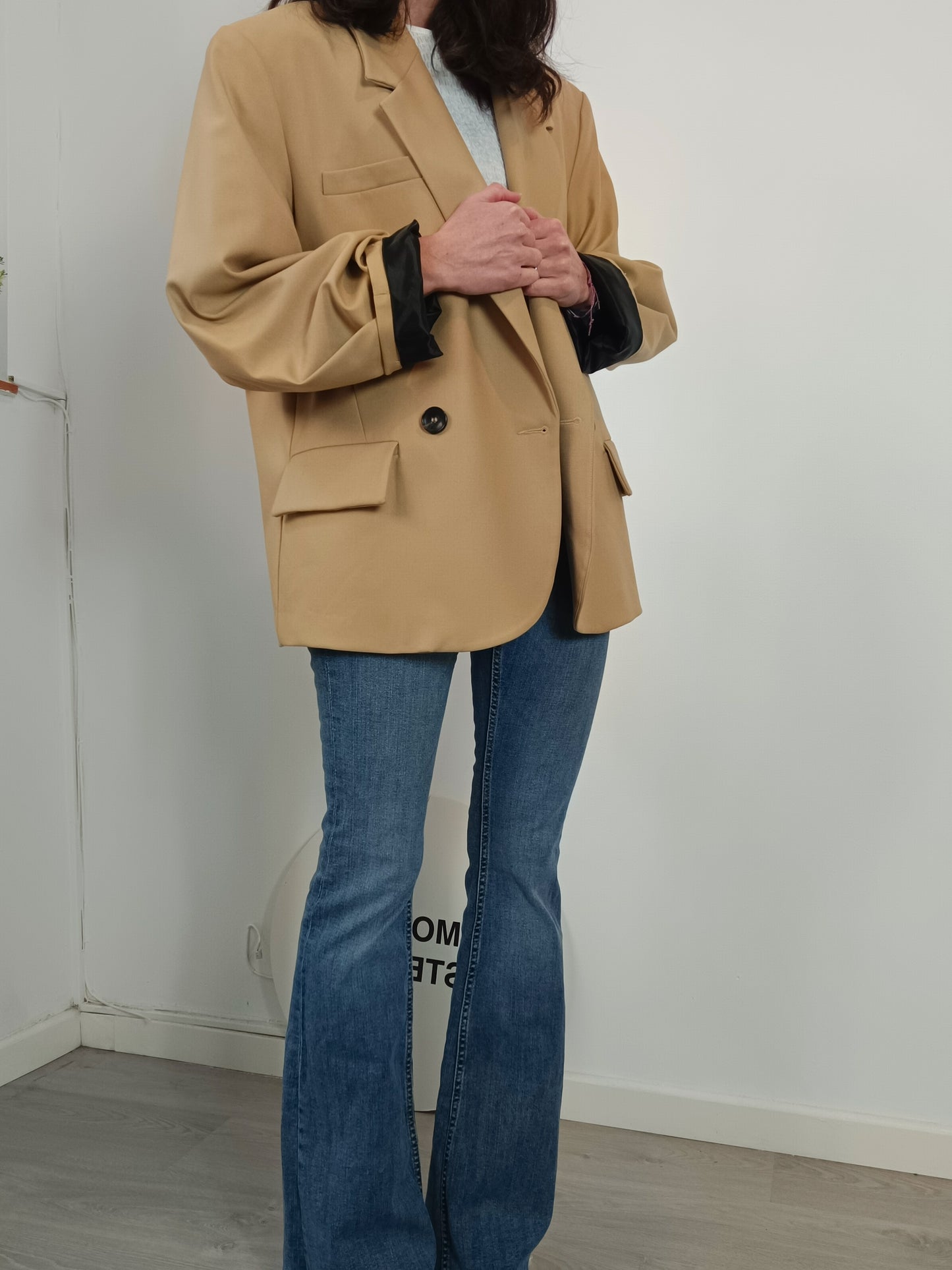 ZARA. Chaqueta  oversized detalle mangas. T M