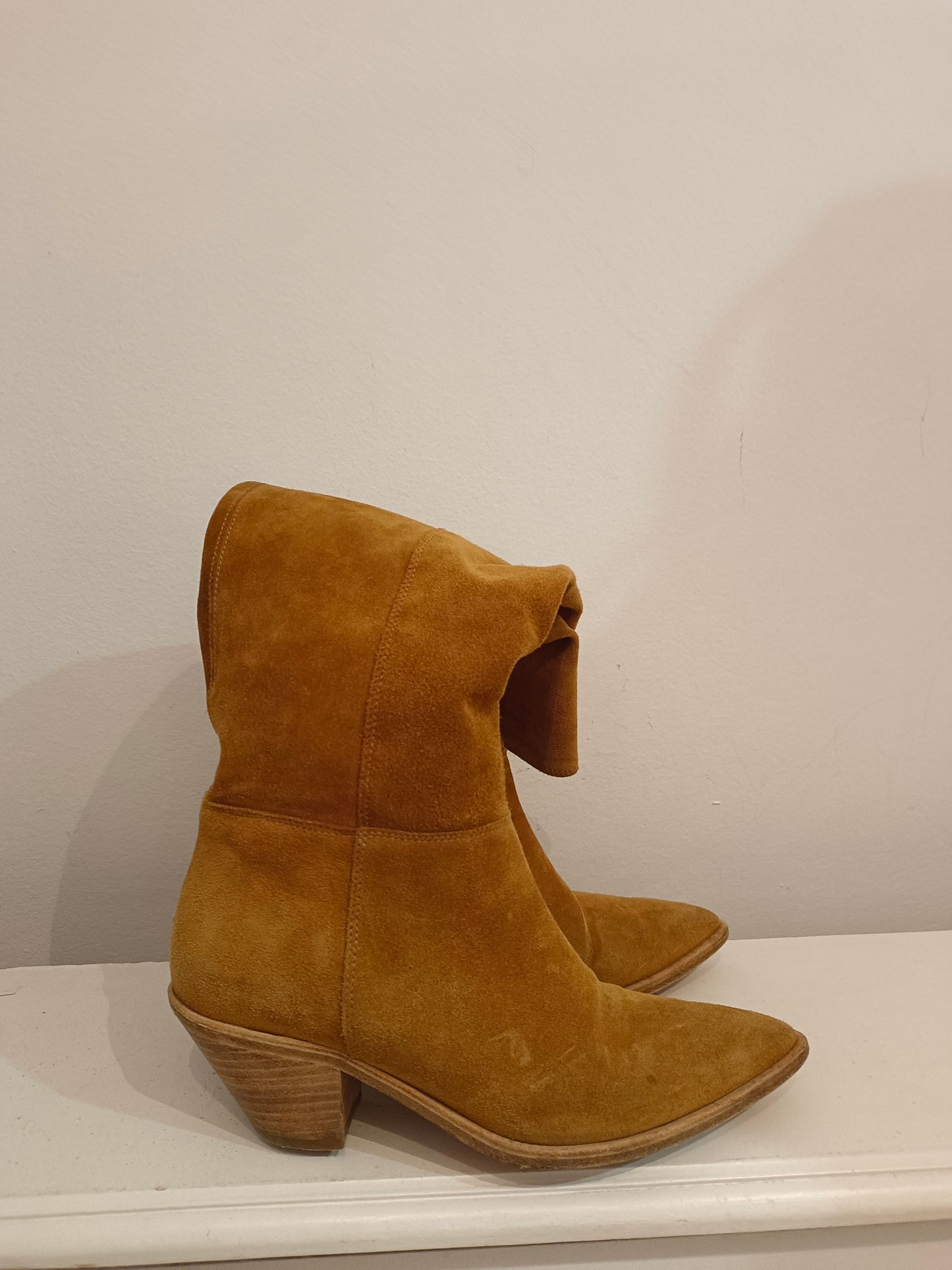 BA&SH. botas camel de piel T.39