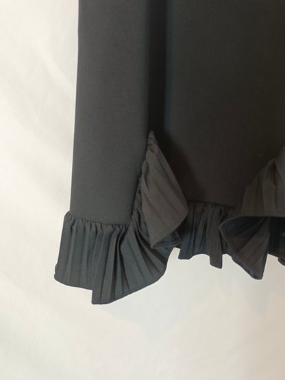 ASOS. Vestido corto negro volantes T.40
