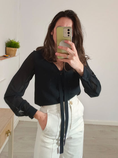 BIMANI. Blusa negra lazada. T S